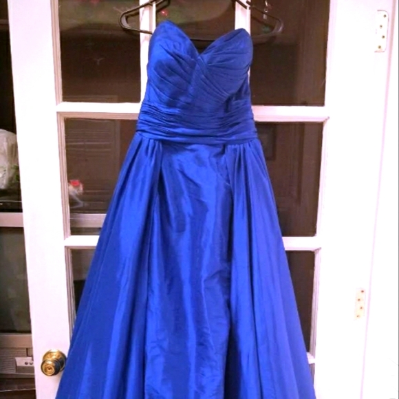 Mac Duggal Strapless Sweetheart A-Line dress - Picture 1 of 11